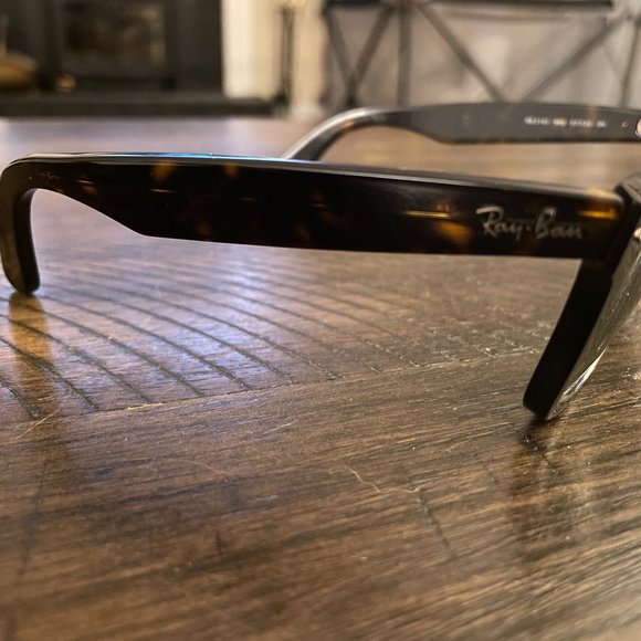 ! NWOT ! Authentic Ray-Ban Wayfarer Sunglasses - Picture 3 of 5